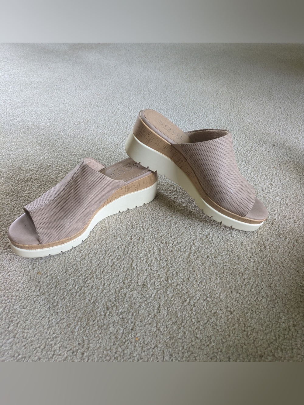 Soul Naturalizer taupe wedge